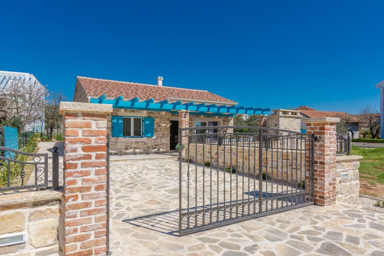 Villa Delozija Sukošan Buitenkant foto