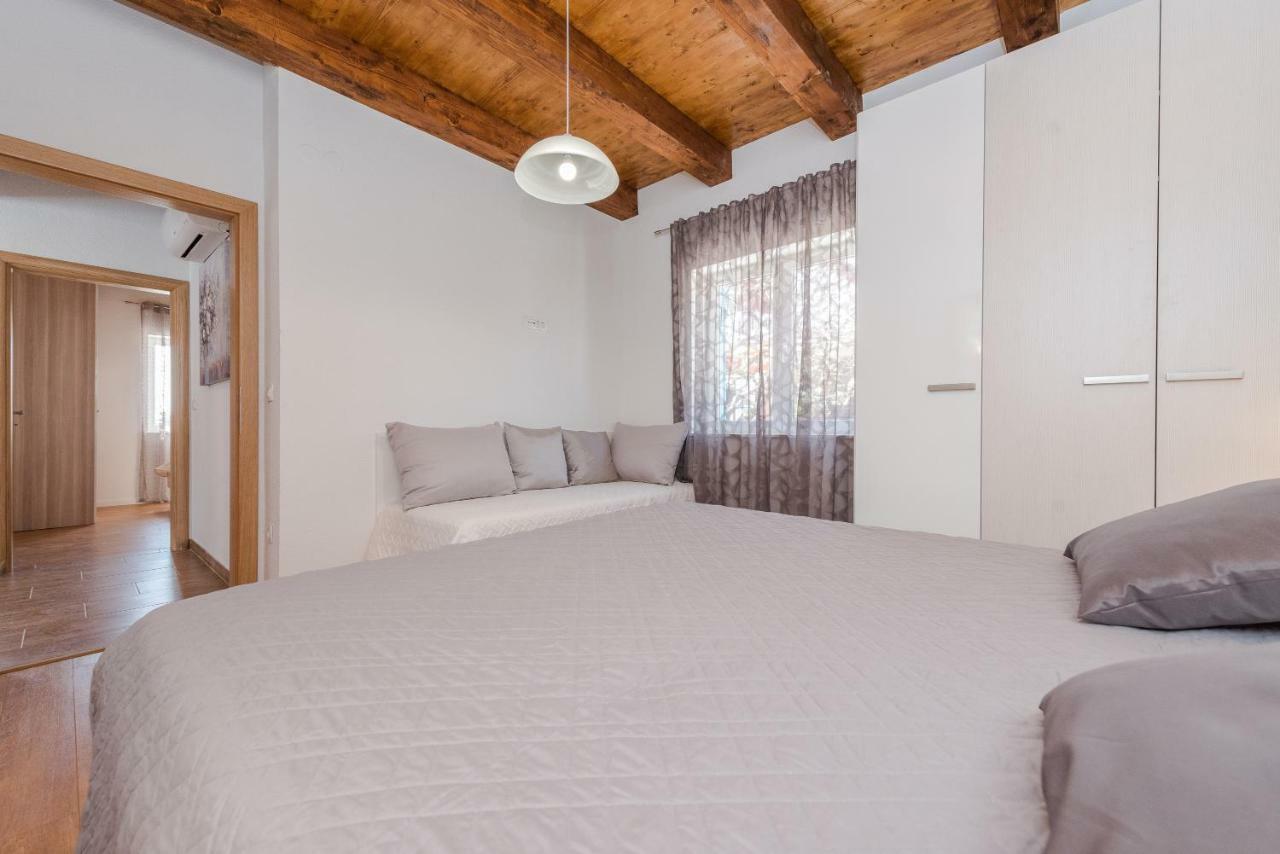 Villa Delozija Sukošan Buitenkant foto